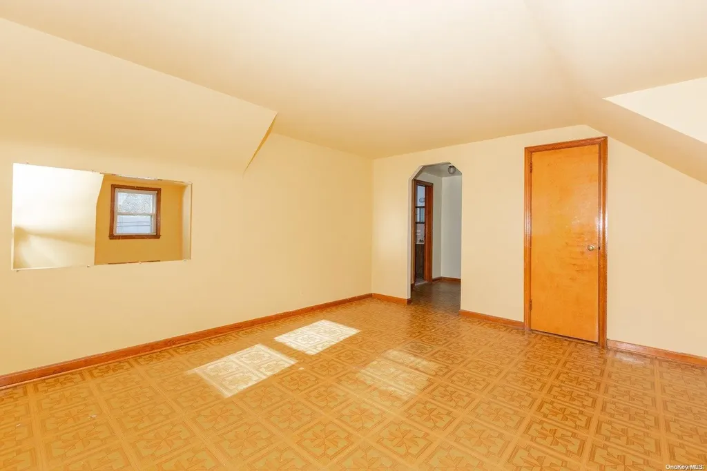 40 Roeckel Avenue Valley Stream NY 11580