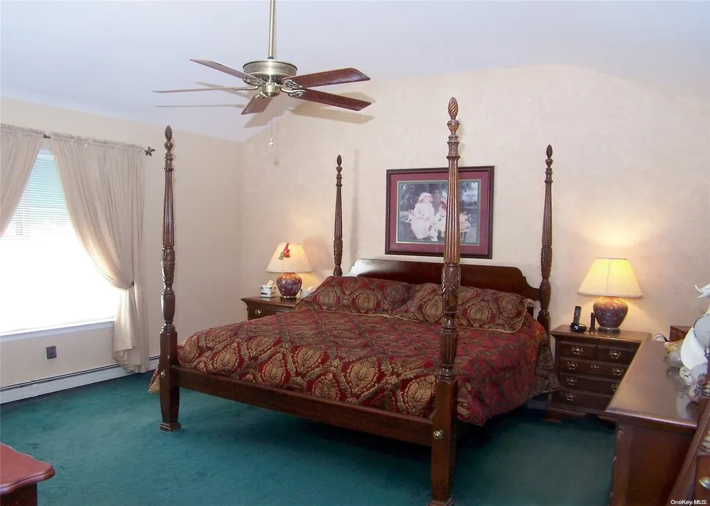6 Paul Court Centereach NY 11720