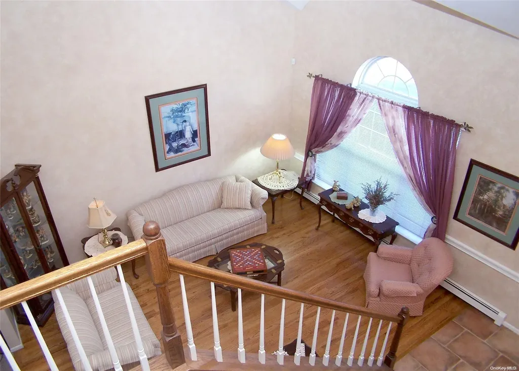6 Paul Court Centereach NY 11720