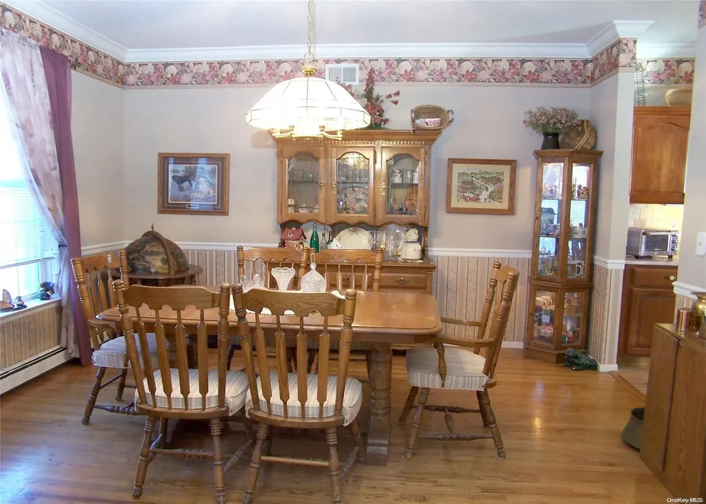 6 Paul Court Centereach NY 11720