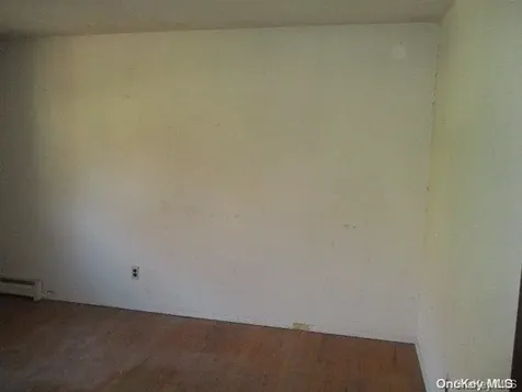 6 Ethel Court Wheatley Heights NY 11798