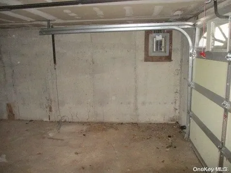 6 Ethel Court Wheatley Heights NY 11798