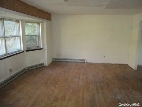 6 Ethel Court Wheatley Heights NY 11798