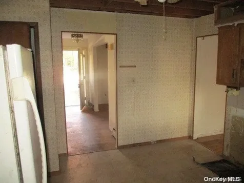 6 Ethel Court Wheatley Heights NY 11798