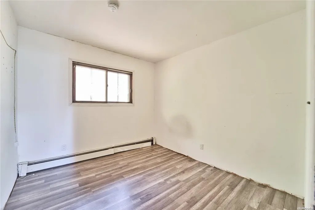 342 Carnation Drive Shirley NY 11967