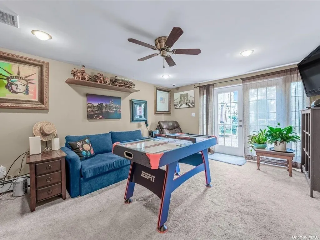 2803 Weeks Avenue Oceanside NY 11572