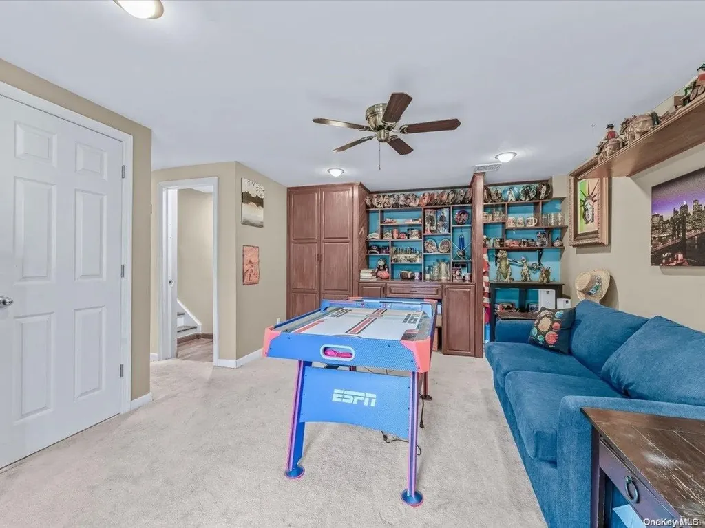 2803 Weeks Avenue Oceanside NY 11572