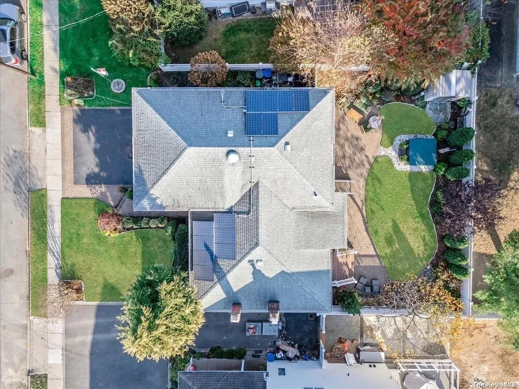 2803 Weeks Avenue Oceanside NY 11572