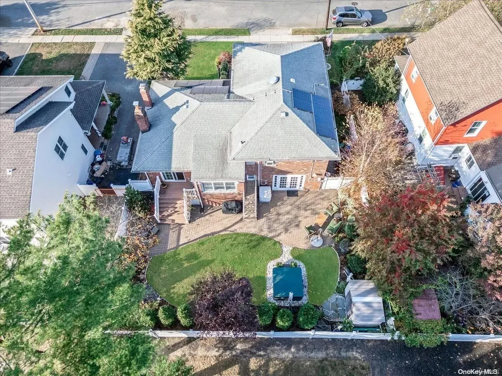 2803 Weeks Avenue Oceanside NY 11572