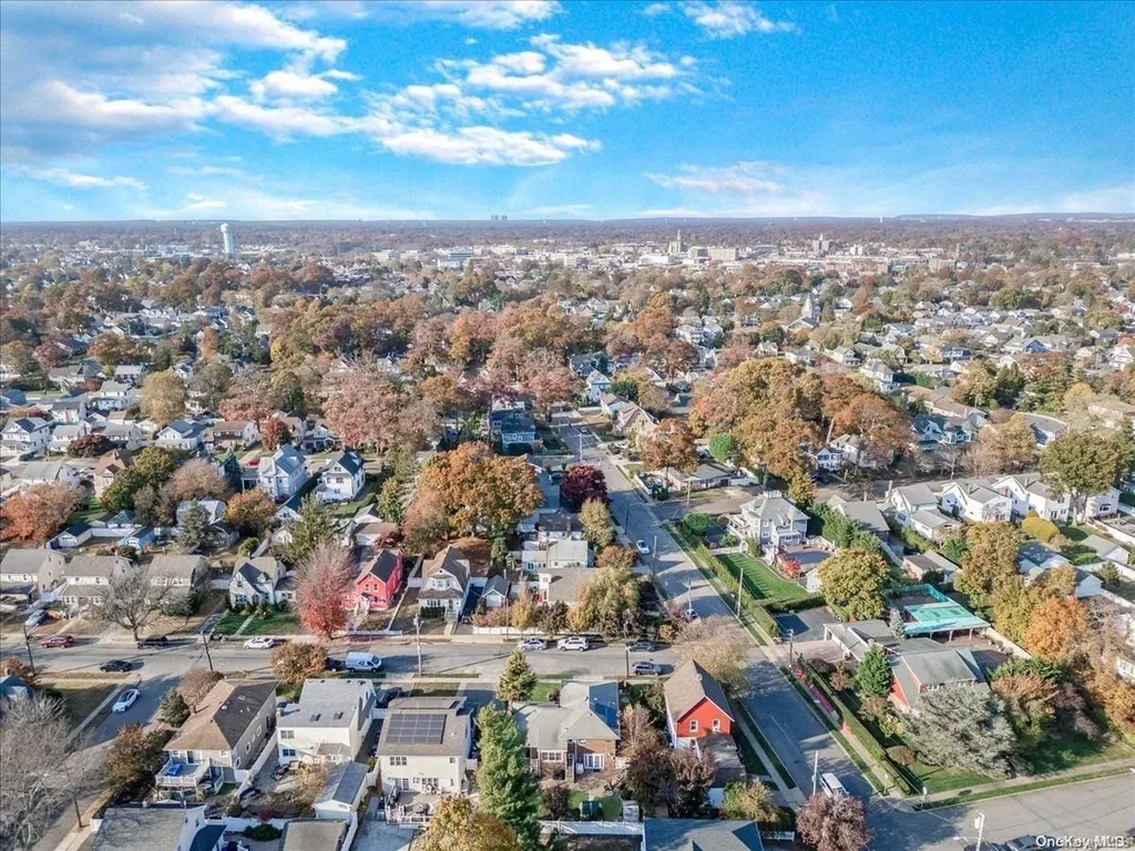 2803 Weeks Avenue Oceanside NY 11572