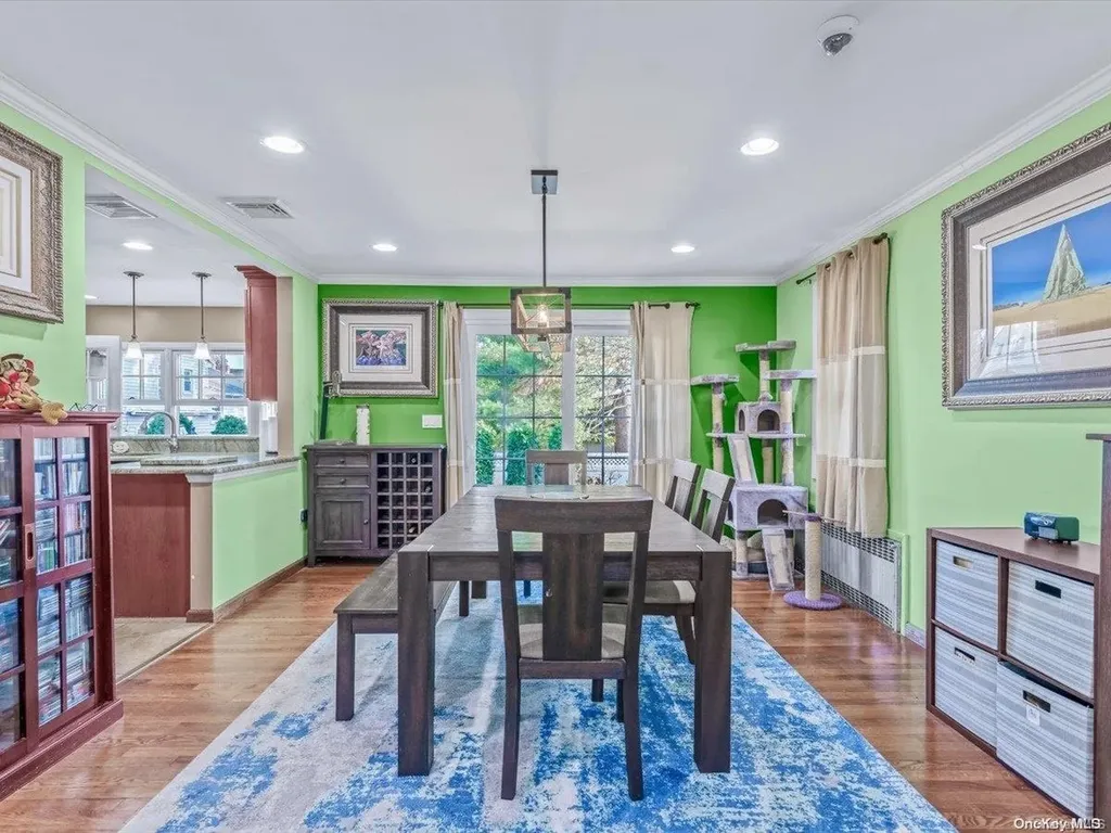 2803 Weeks Avenue Oceanside NY 11572