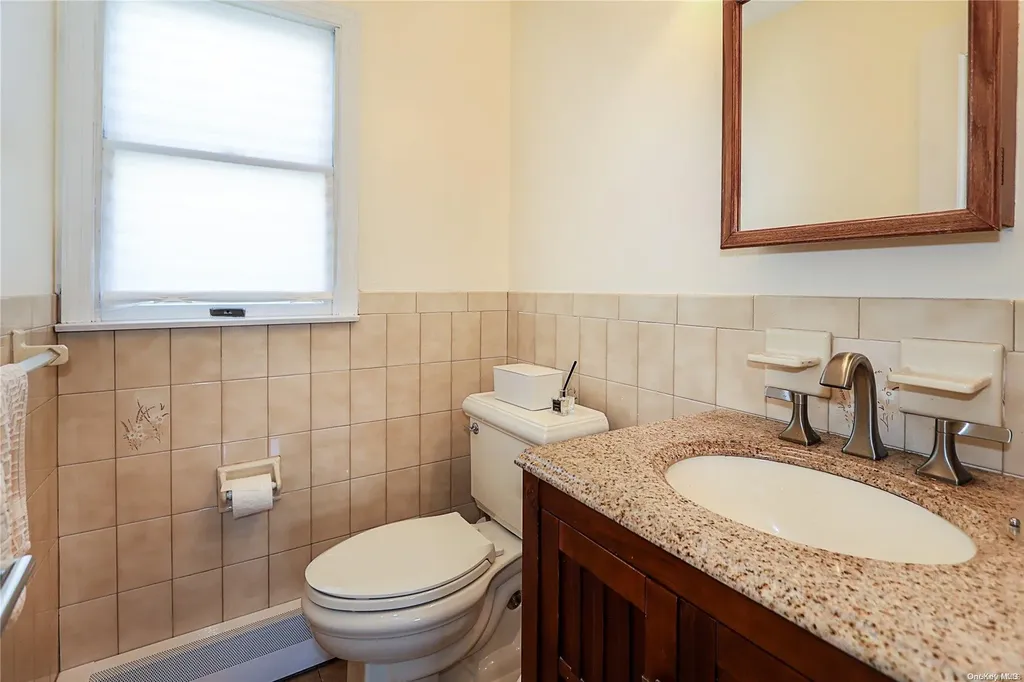 3368 Walters Avenue Wantagh NY 11793