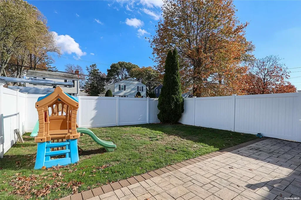 3368 Walters Avenue Wantagh NY 11793