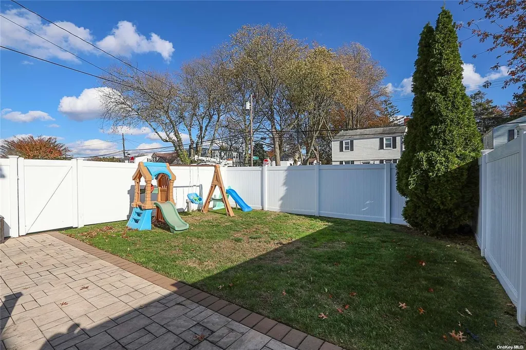 3368 Walters Avenue Wantagh NY 11793