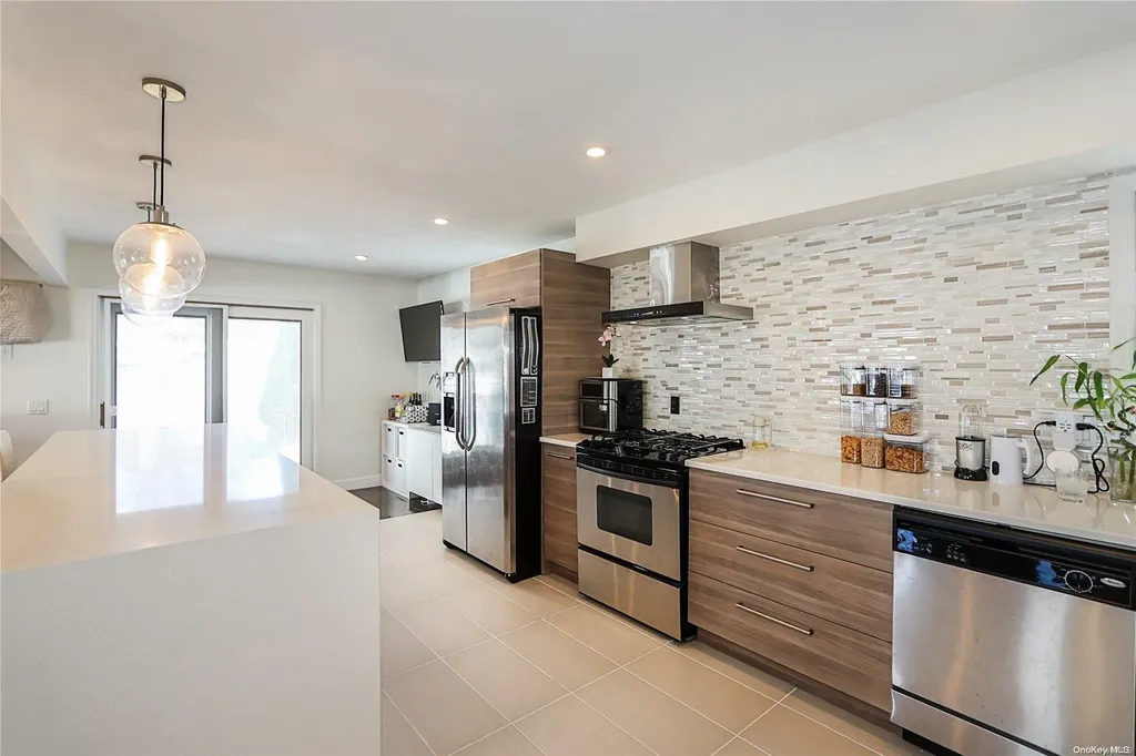 3368 Walters Avenue Wantagh NY 11793