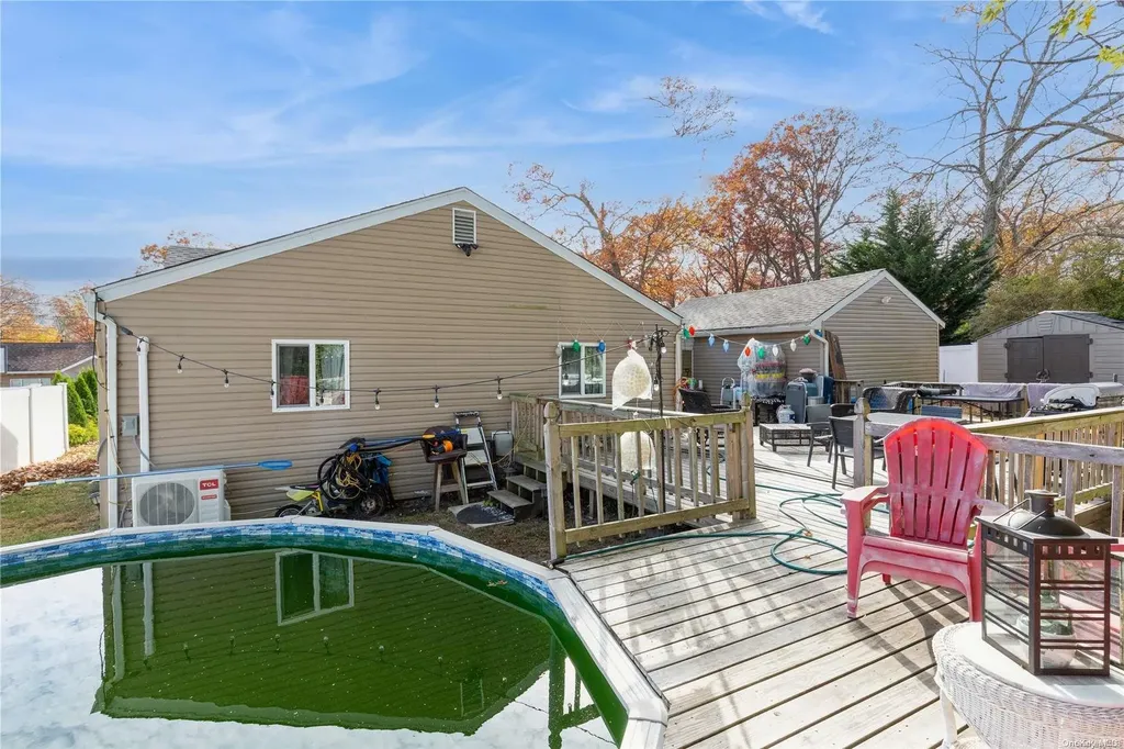 25 Snyder Street Patchogue NY 11772