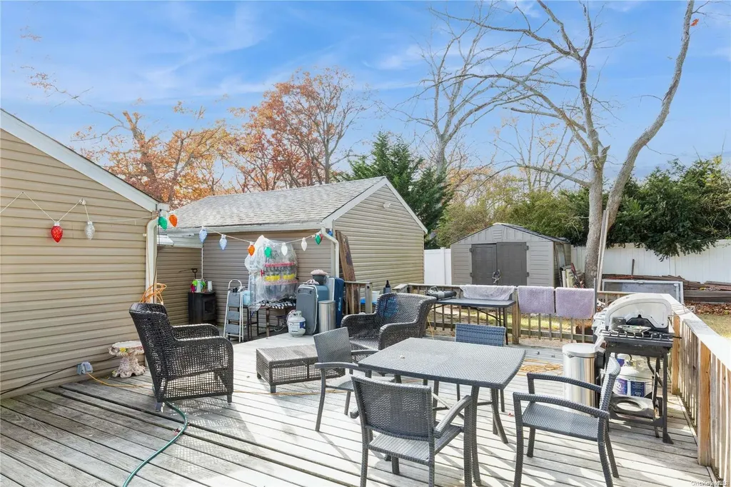 25 Snyder Street Patchogue NY 11772