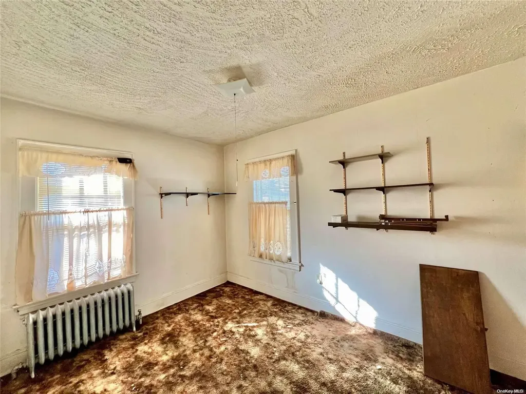 16 Garfield Place Hempstead NY 11550