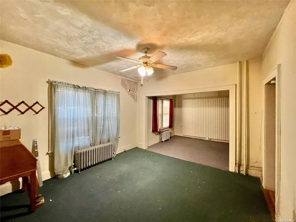 16 Garfield Place Hempstead NY 11550