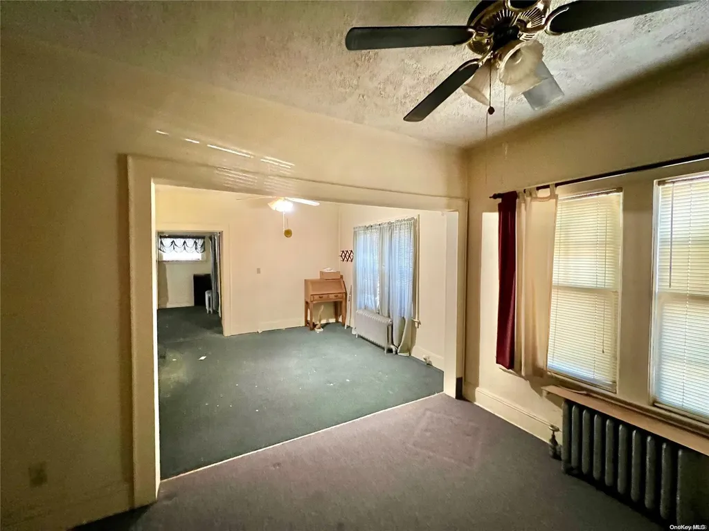 16 Garfield Place Hempstead NY 11550