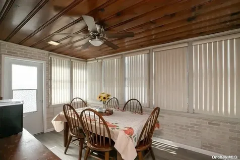 196 N Queens Avenue Massapequa NY 11758