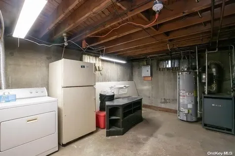 196 N Queens Avenue Massapequa NY 11758