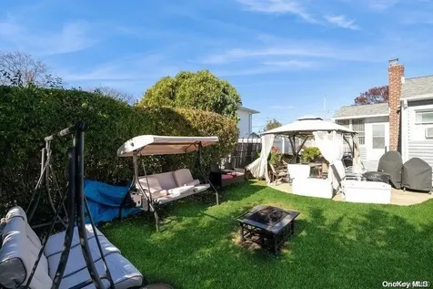 196 N Queens Avenue Massapequa NY 11758