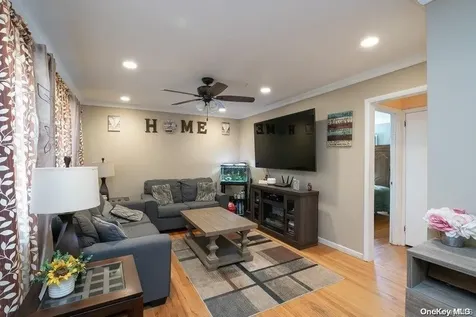 196 N Queens Avenue Massapequa NY 11758