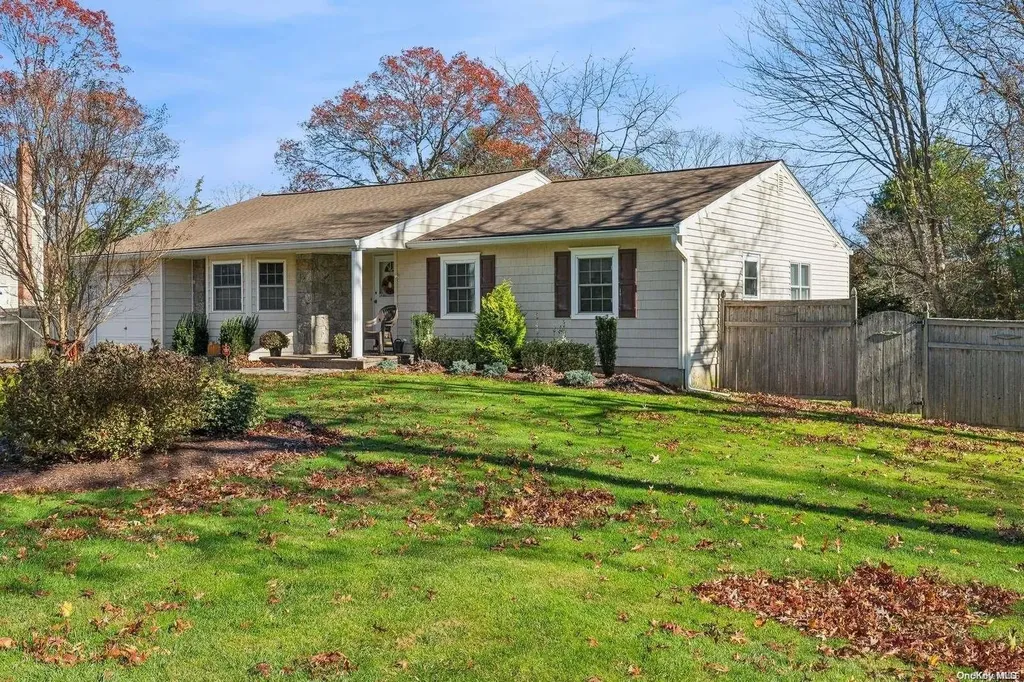 27 Forrest Avenue Medford NY 11763