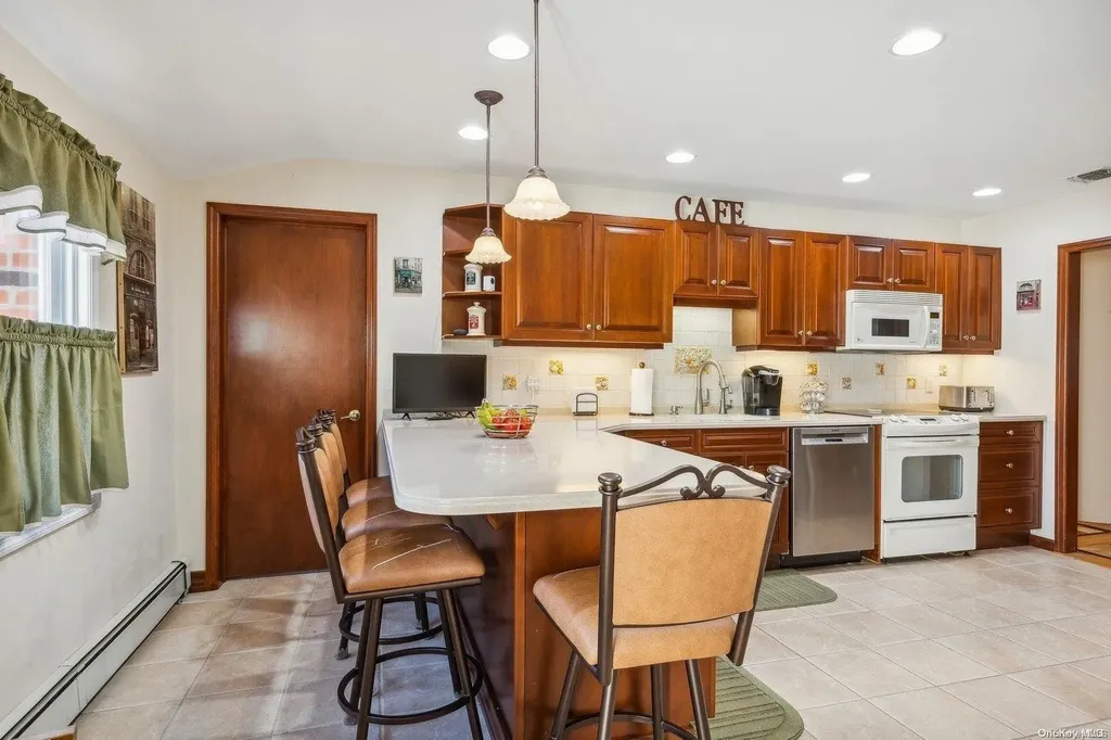 27 Forrest Avenue Medford NY 11763