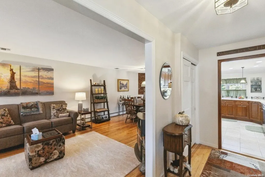 27 Forrest Avenue Medford NY 11763