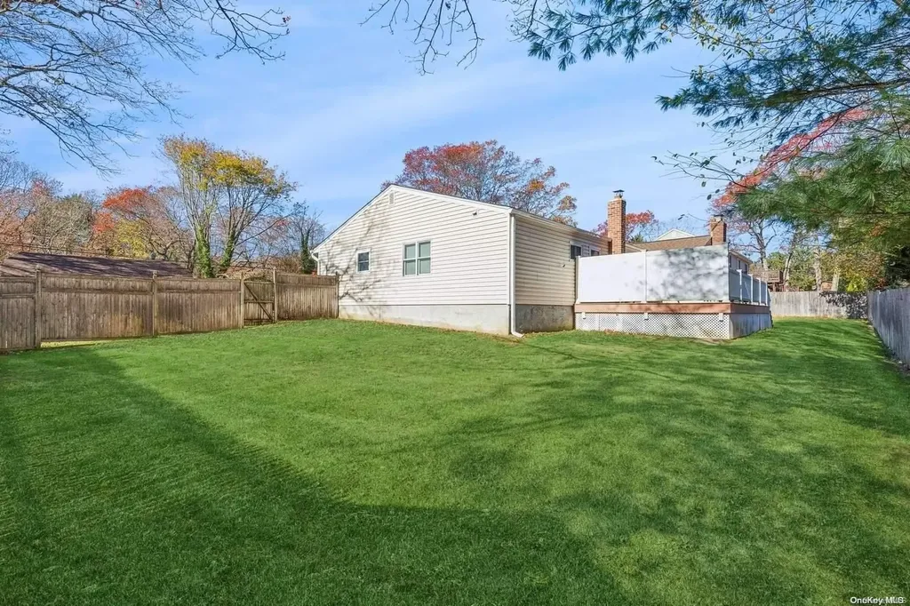 27 Forrest Avenue Medford NY 11763