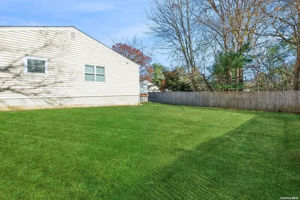 27 Forrest Avenue Medford NY 11763