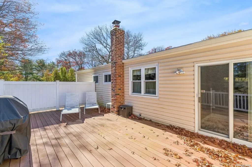 27 Forrest Avenue Medford NY 11763