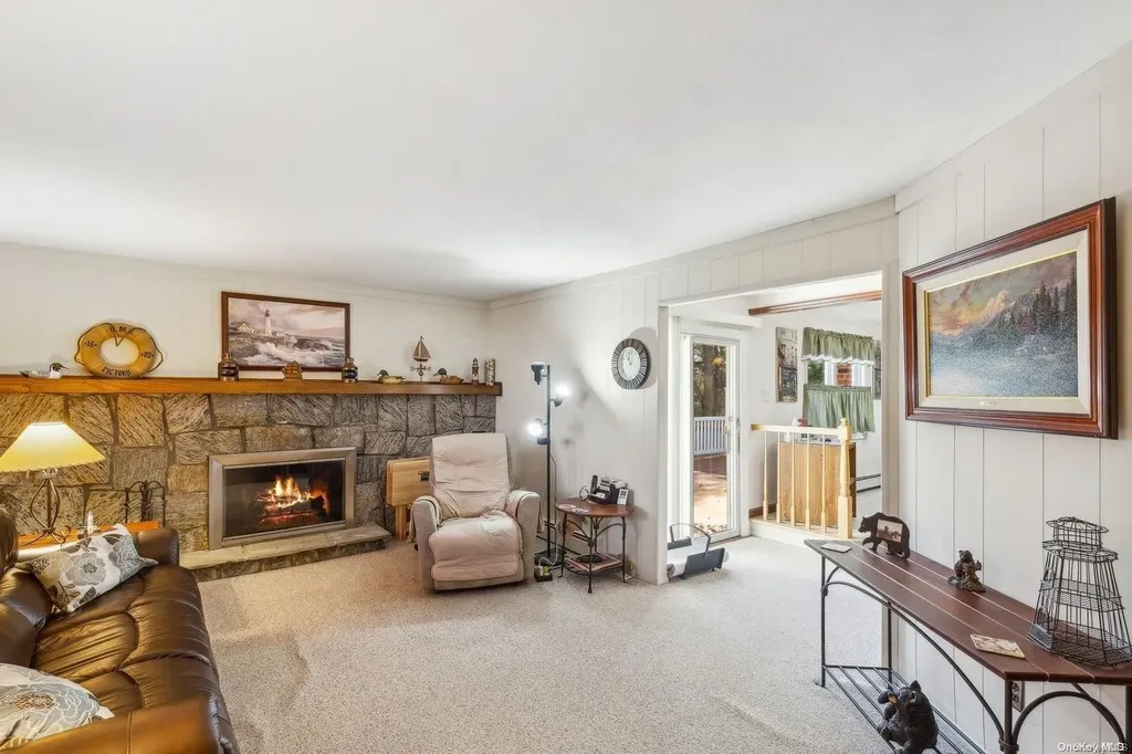 27 Forrest Avenue Medford NY 11763