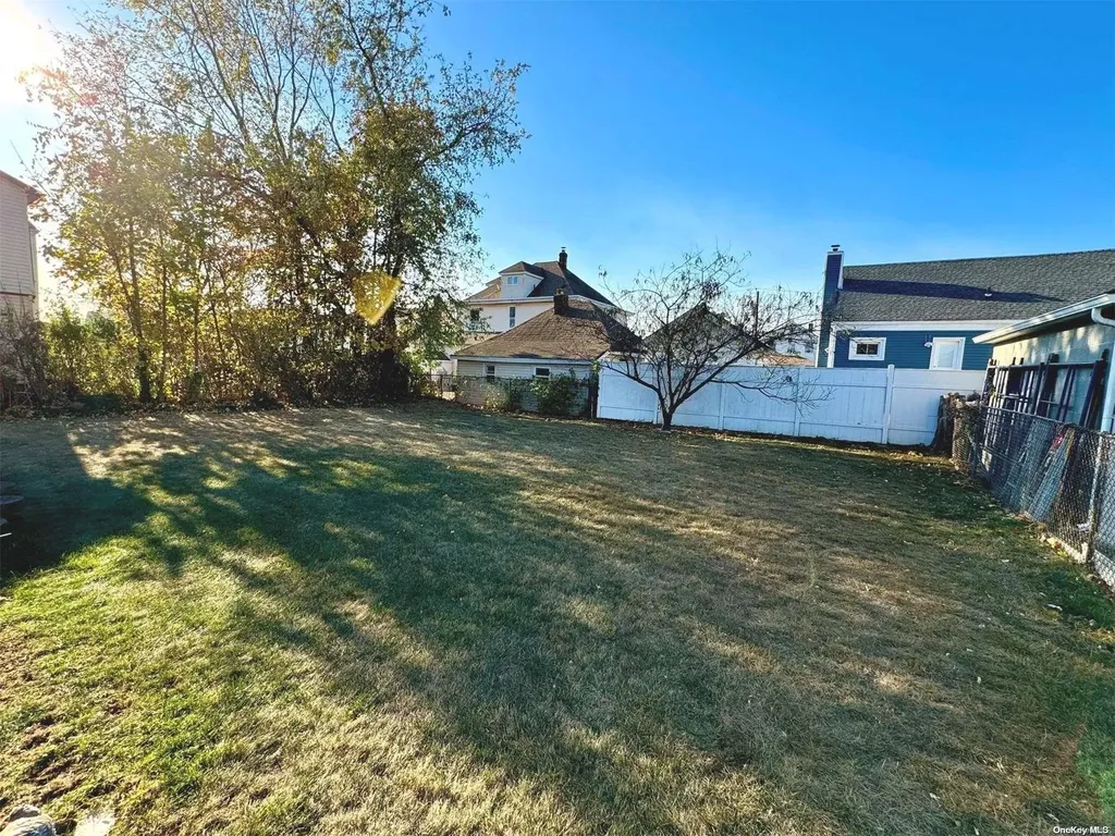 143 Roquette Avenue Elmont NY 11003