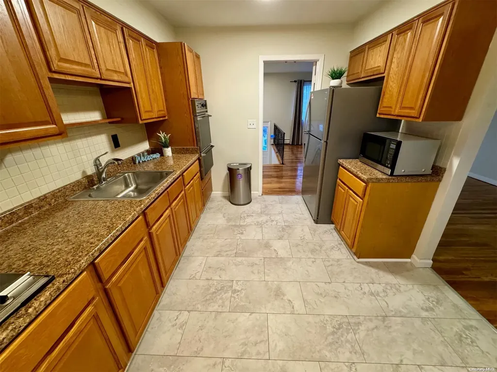 143 Roquette Avenue Elmont NY 11003