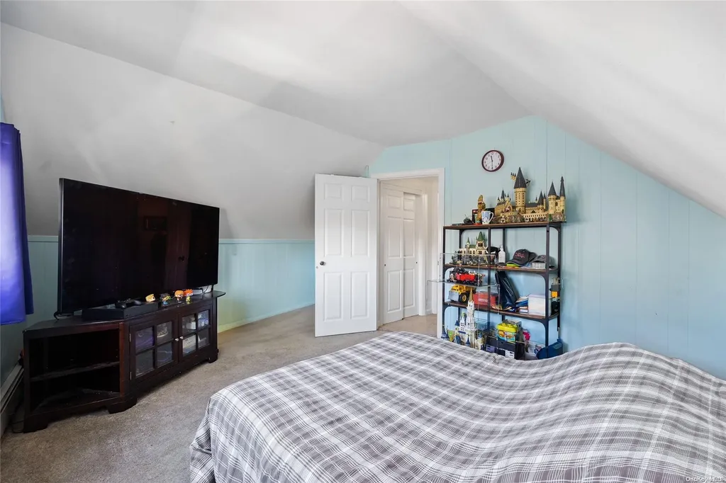 96 Twig Lane Levittown NY 11756