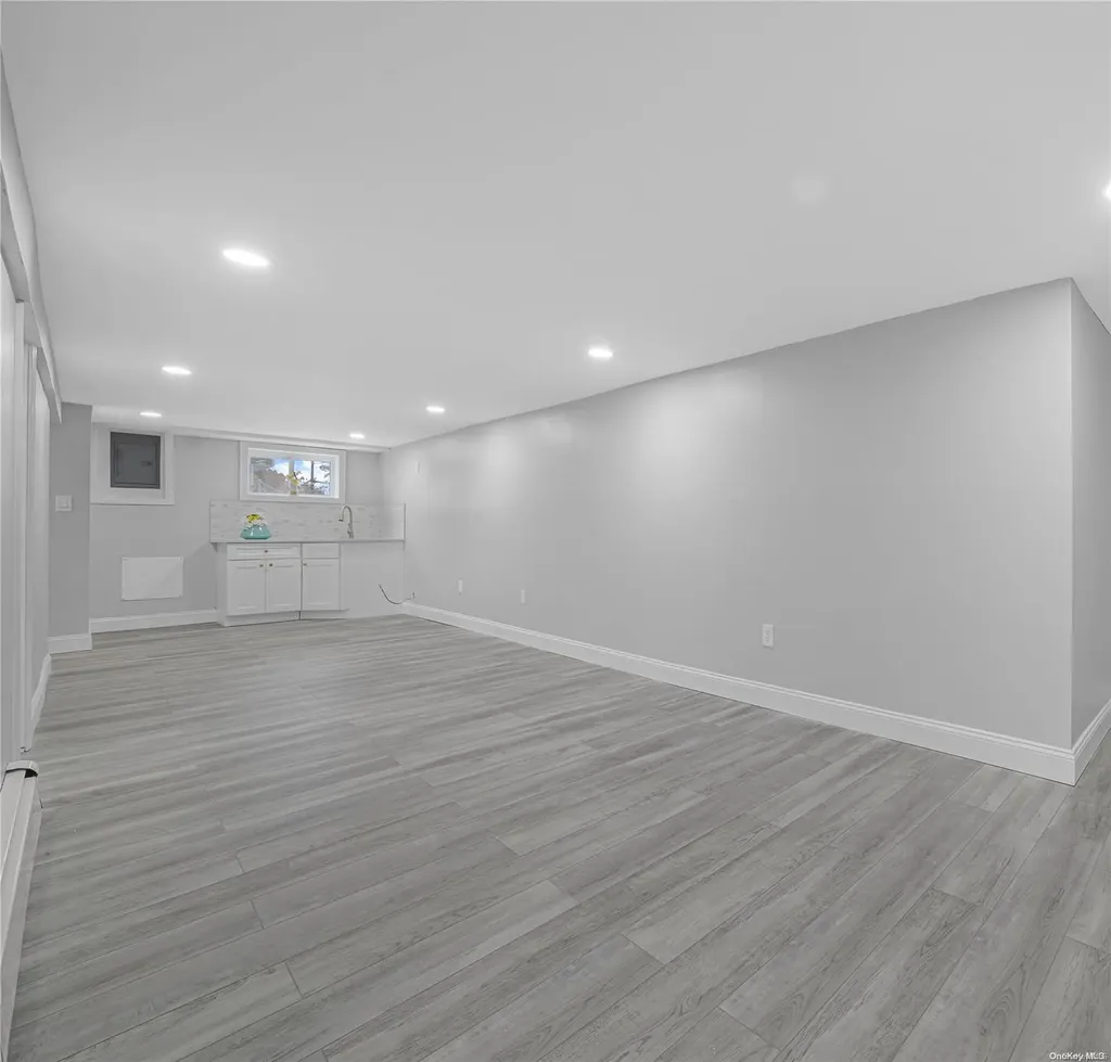 10 Peach Street Central Islip NY 11722