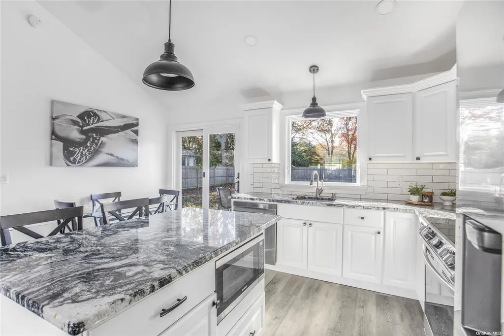 16 W Masem Square East Patchogue NY 11772