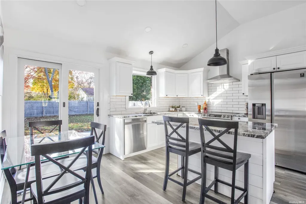 16 W Masem Square East Patchogue NY 11772