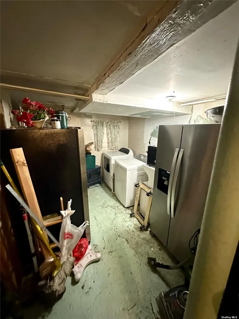 229 Nichols Avenue Brooklyn NY 11208