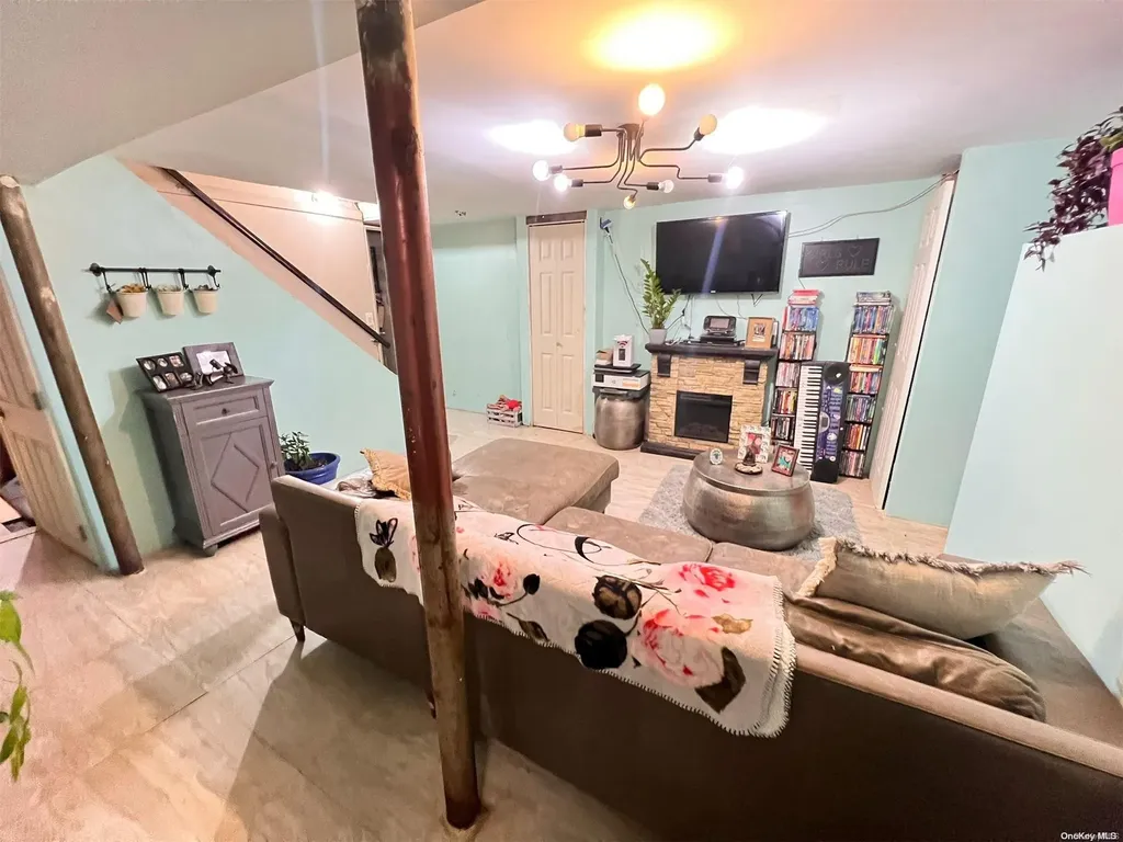 3196 Brower Avenue Oceanside NY 11572
