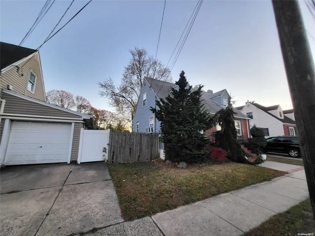 3196 Brower Avenue Oceanside NY 11572