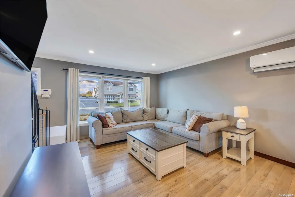 113 Belmill Road Bellmore NY 11710
