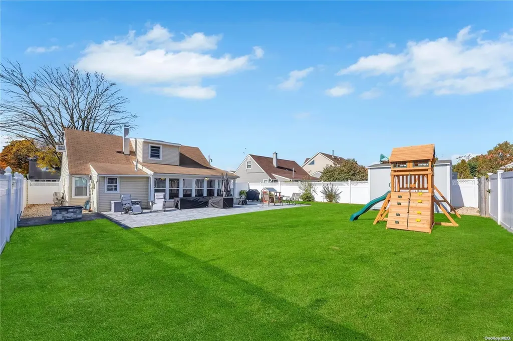 113 Belmill Road Bellmore NY 11710