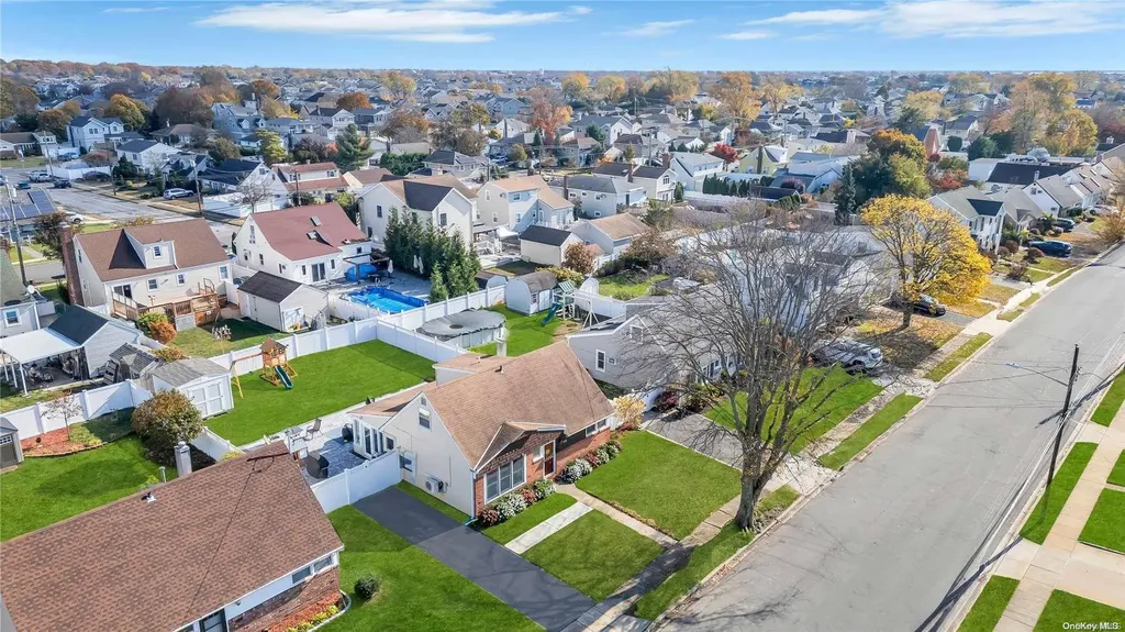 113 Belmill Road Bellmore NY 11710