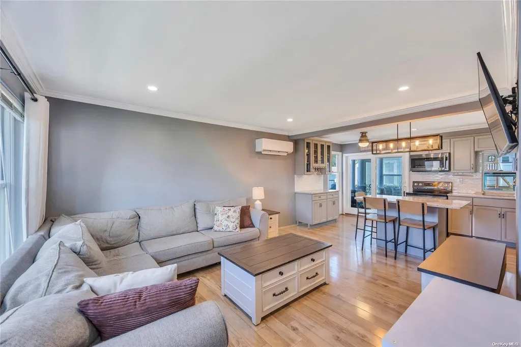 113 Belmill Road Bellmore NY 11710