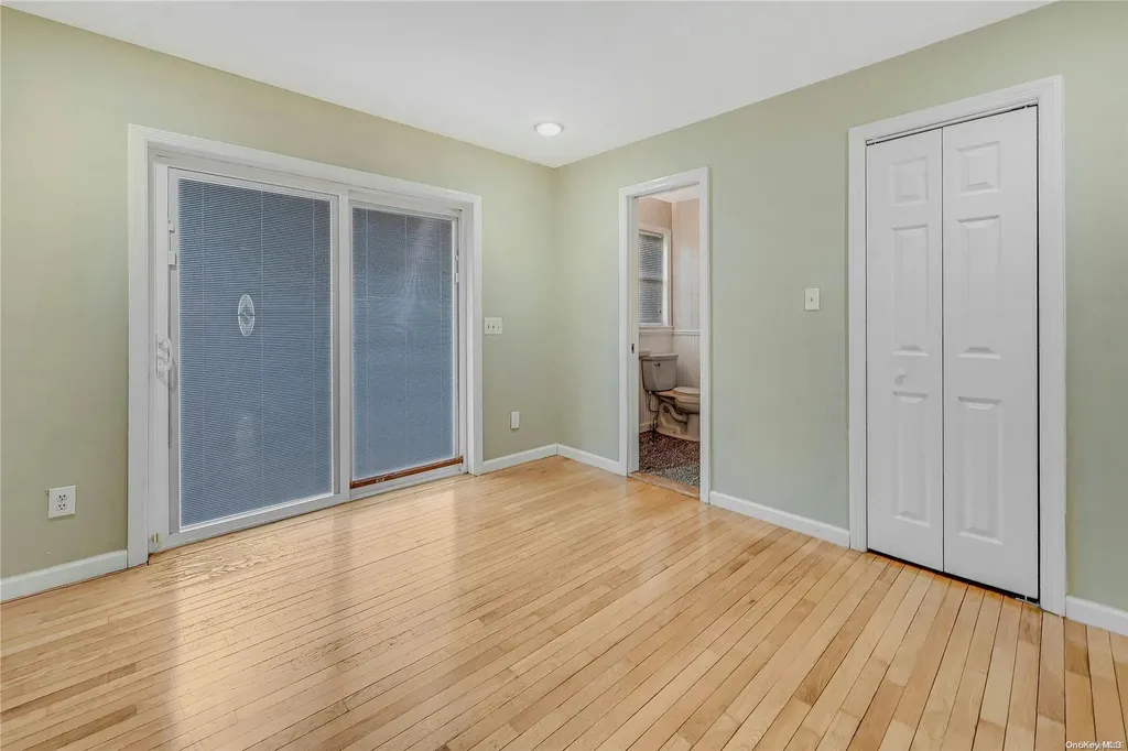 531 Amsterdam Avenue East Patchogue NY 11772