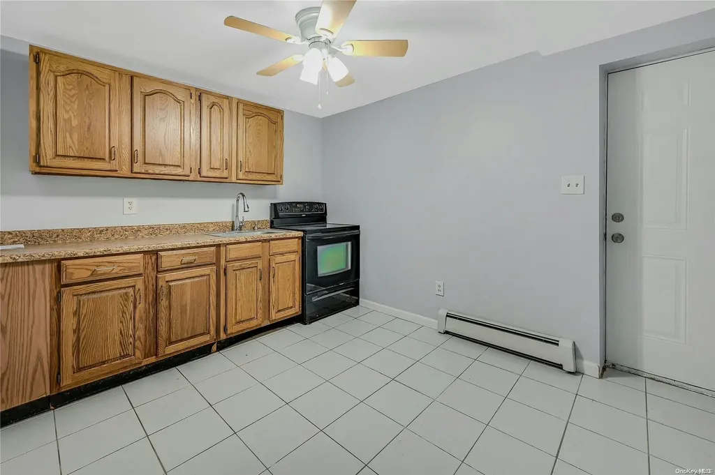 531 Amsterdam Avenue East Patchogue NY 11772